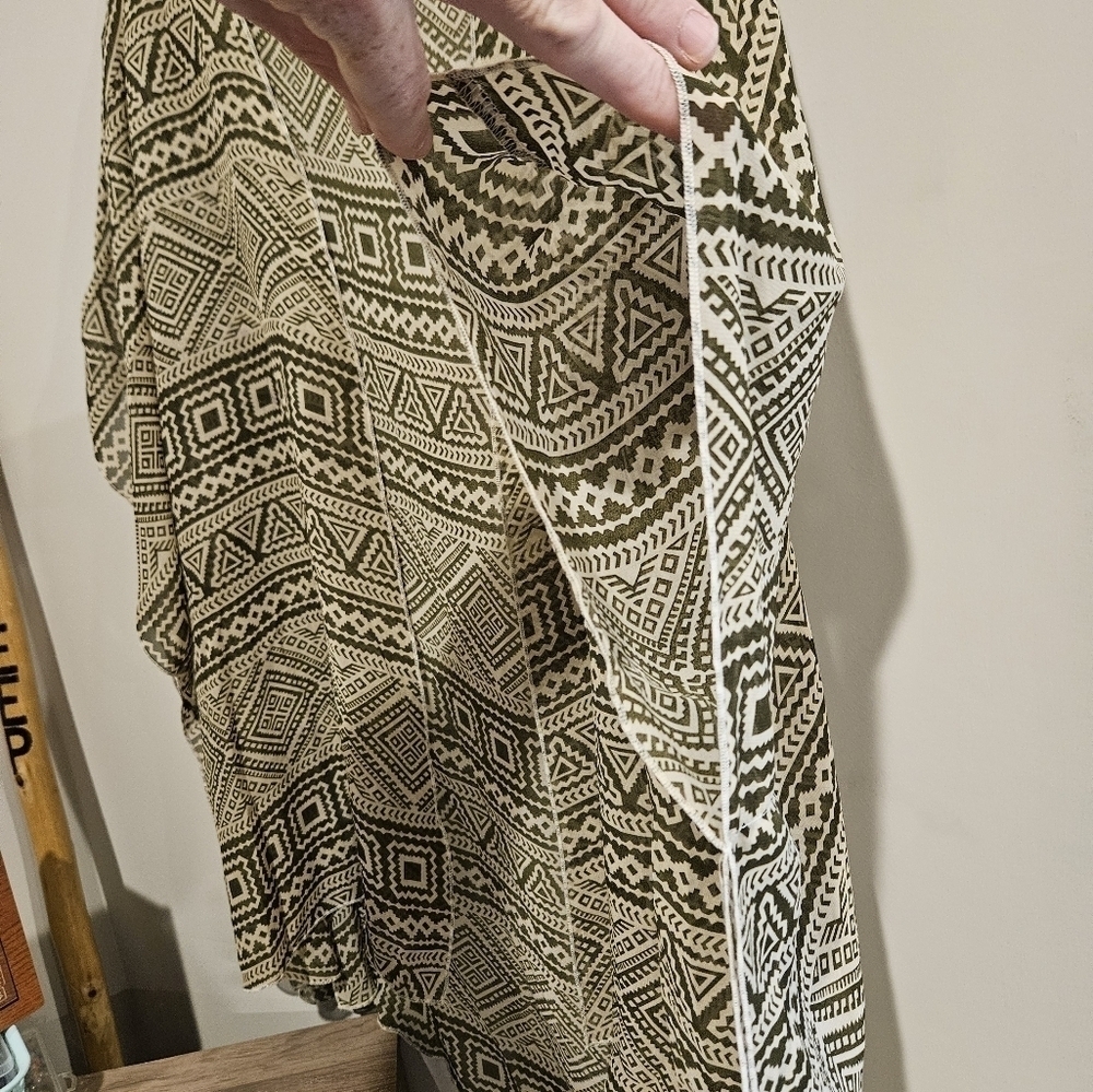 Green Aztec sheer open Front Lightweight Kimono Cover Up NWOT - Picture 7 of 9